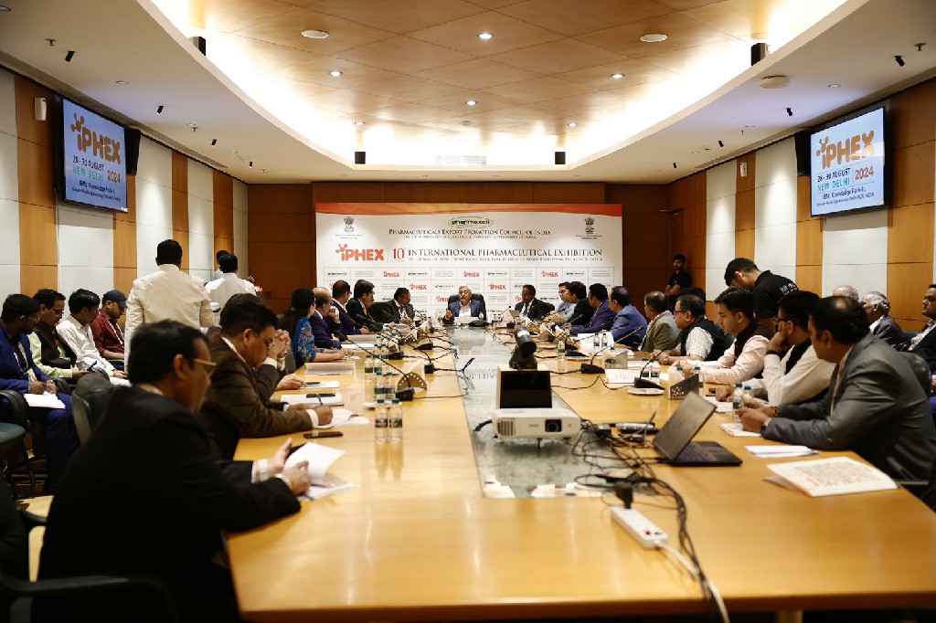 1 Commerce Secretary Shri Sunil Barthwal, IAS, in interaction with Industry Key Stakeholders